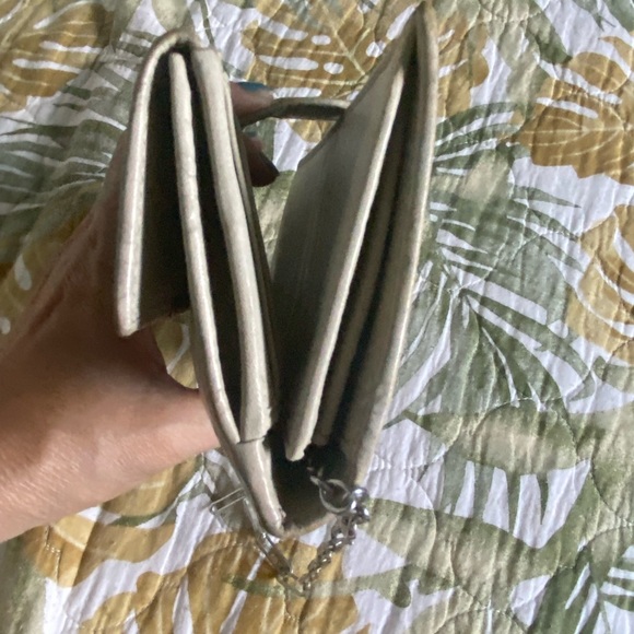 Gucci authentic made in Italy beige Long wallet GG line. - Picture 10 of 15